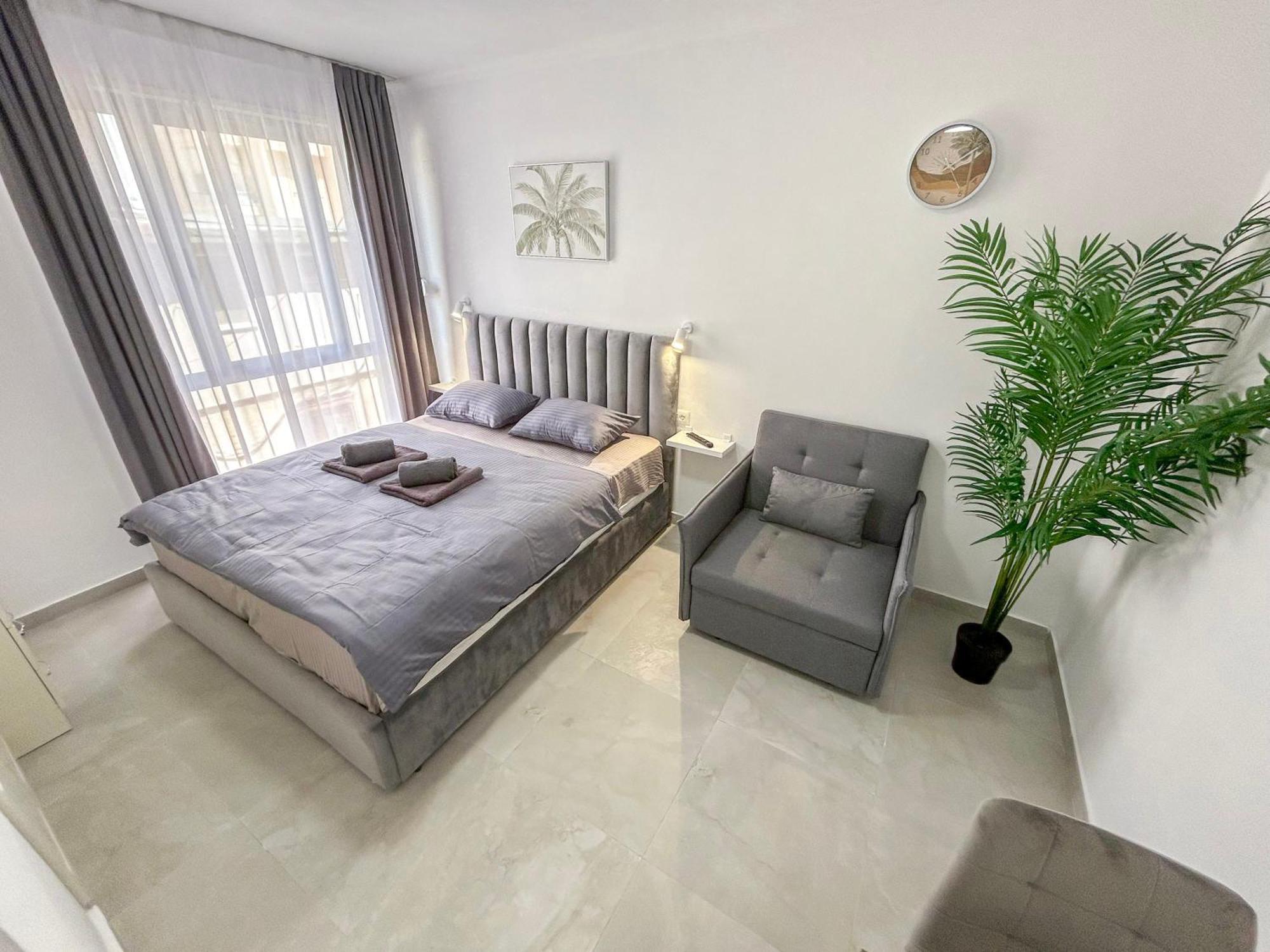 Apartament Garsoniere 1075 *