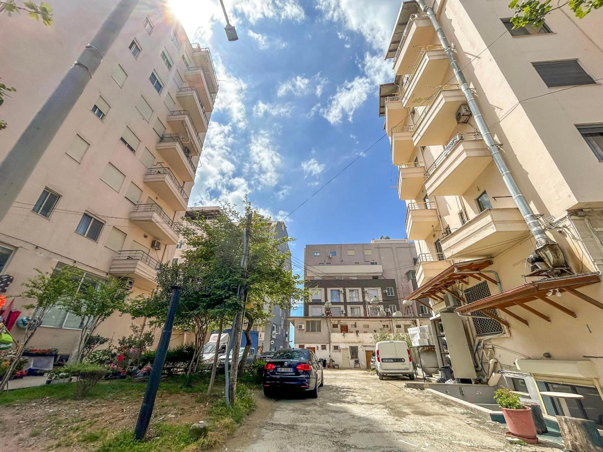 Apartament Garsoniere 1075