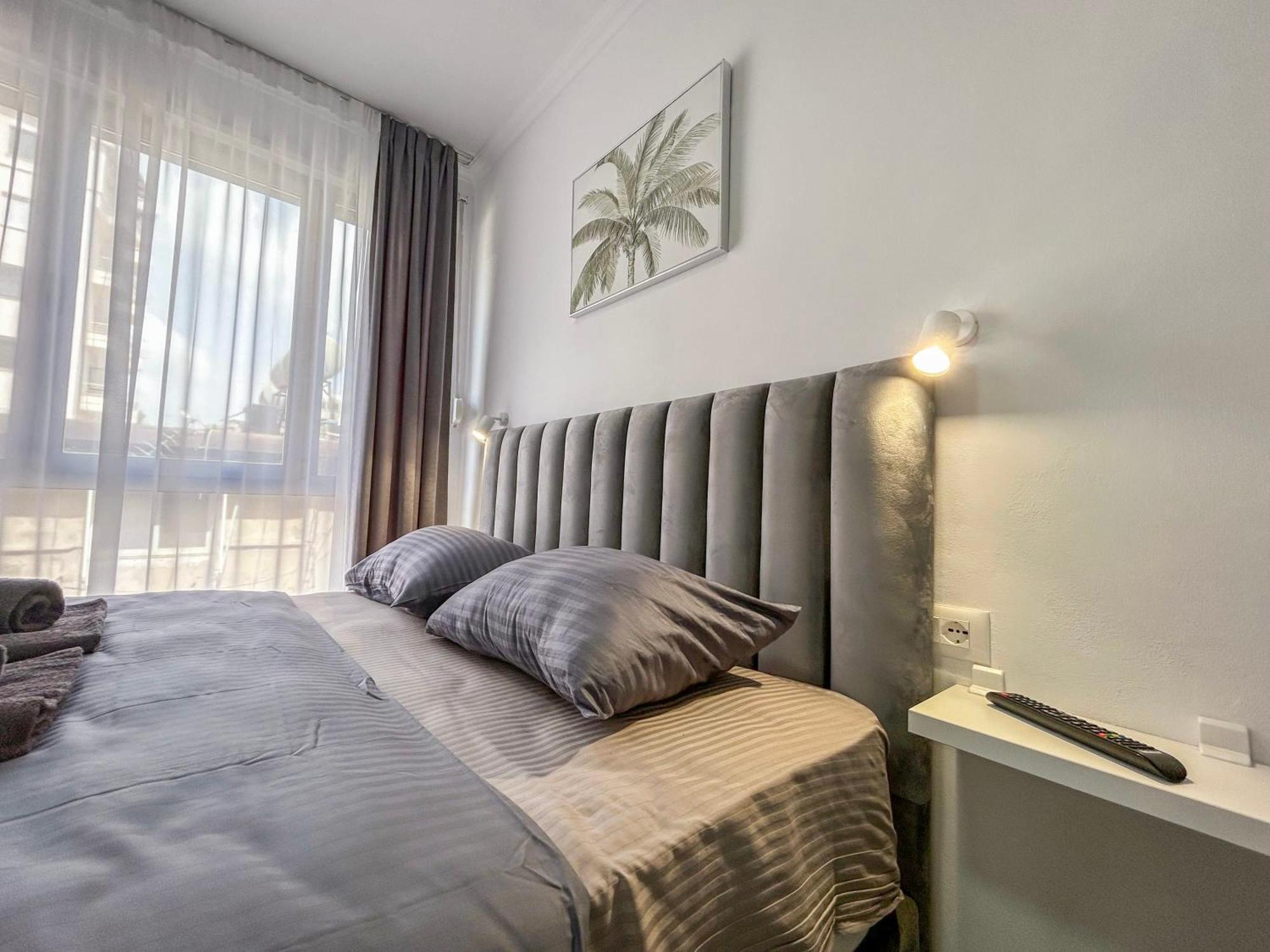 Apartament Garsoniere 1075 *